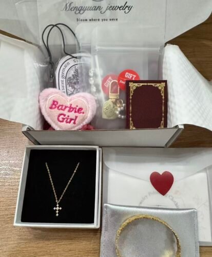 Click to view full screen 18k宫廷镂空蕾丝手链可调节手链 photo review