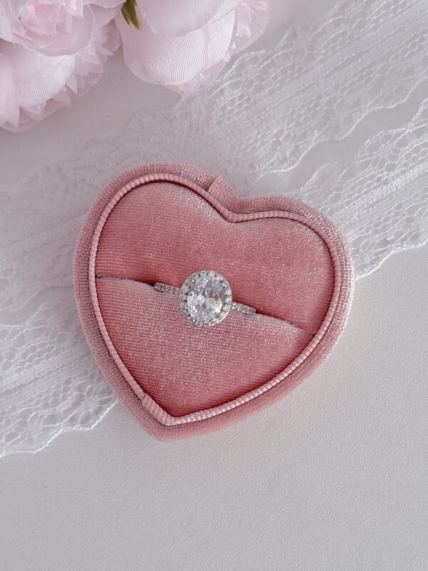 925 silver oval pigeon egg high carbon diamond ring