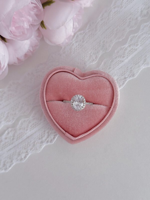 925 silver oval pigeon egg high carbon diamond ring