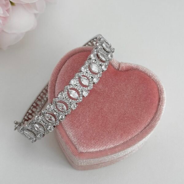 18K platinum-plated vintage palace bracelet