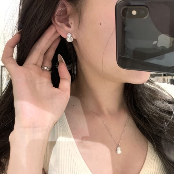 S925 sterling silver mother-of-pearl zircon small gourd necklace