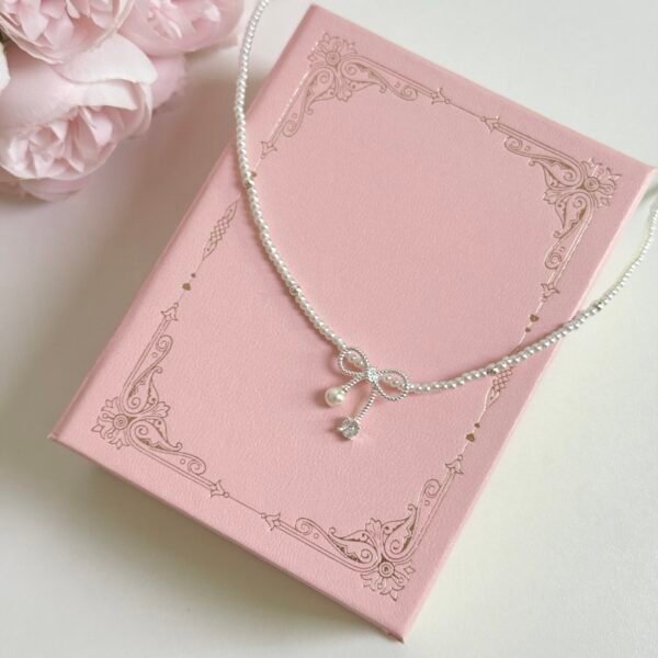 Bow Pearl Necklace