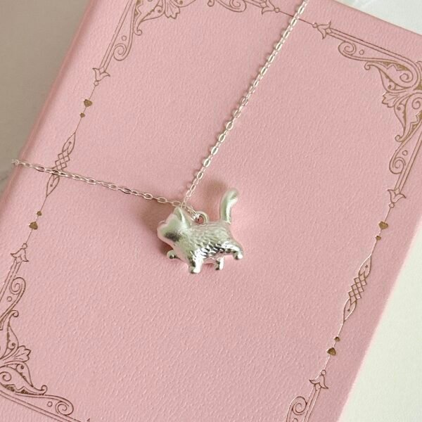 S999 sterling silver  playful kitten necklace