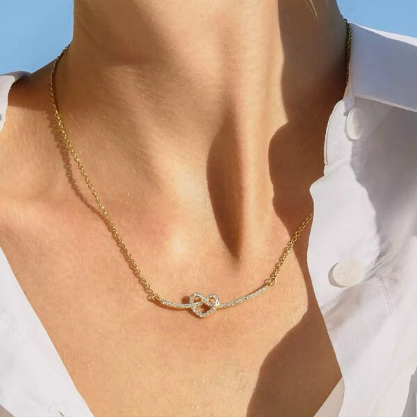 Nodus Cordis Aureus Necklace