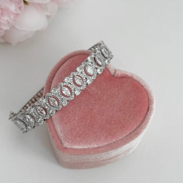 18K platinum-plated vintage palace bracelet