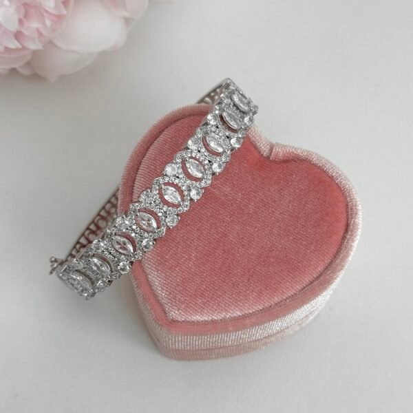 18K platinum-plated vintage palace bracelet