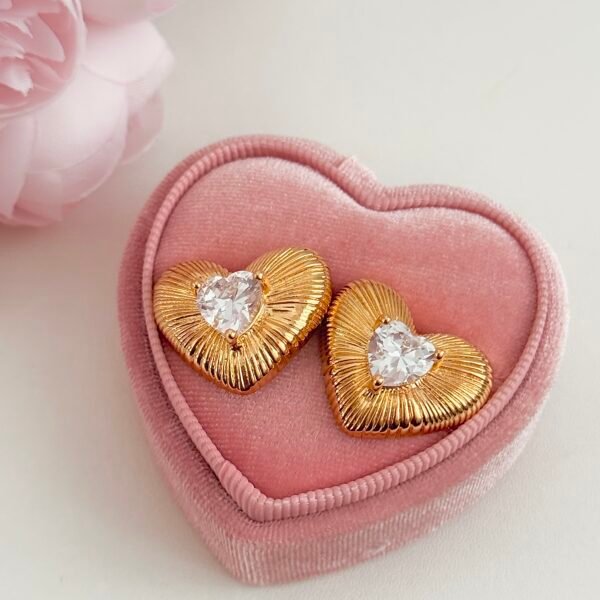 S925 silver needle heart stripe diamond earrings