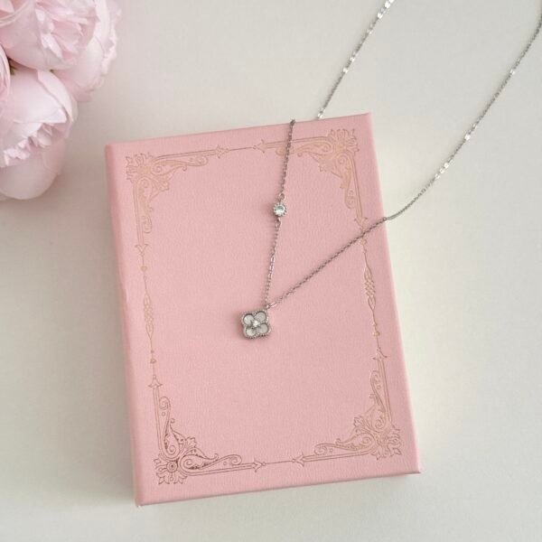 s925 silver zircon four-leaf clover necklace